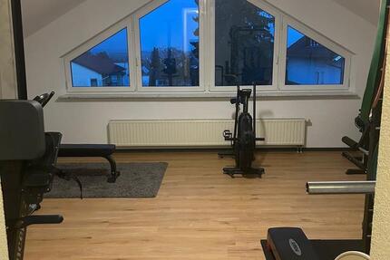 Gepflegte, helle Dachgeschoss Wohnung in Butzbach 2 zimmer