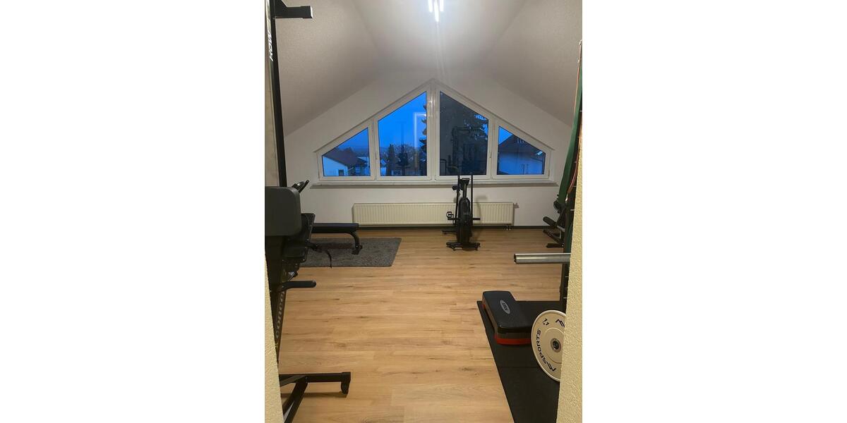 Gepflegte, helle Dachgeschoss Wohnung in Butzbach 2 zimmer