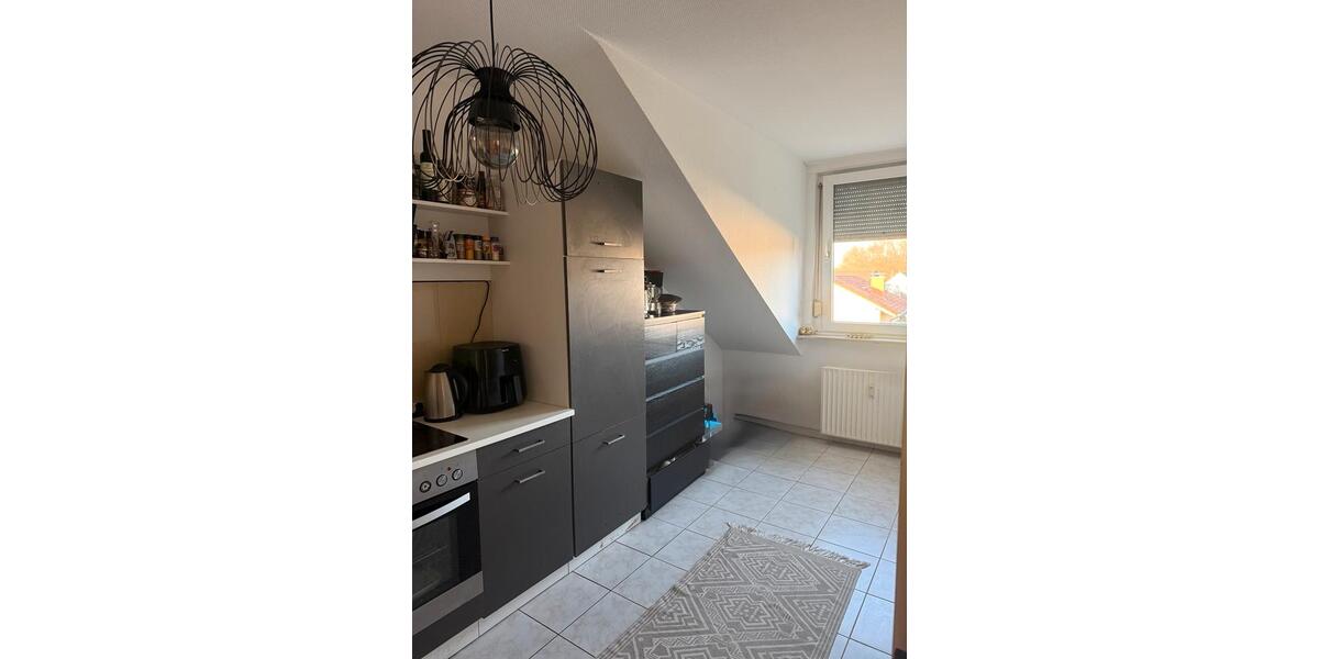 Dachgeschoßwohnung Bonn - 2 Zimmer, 63 m&sup2;, 980&euro; | Angebot:25267732