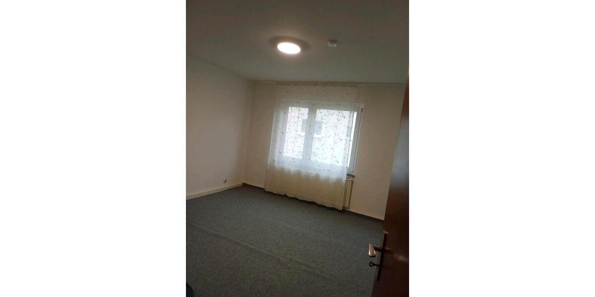 Etagenwohnung Gummersbach - 2 Zimmer, 64 m&sup2;, 833&euro; | Angebot:24896157