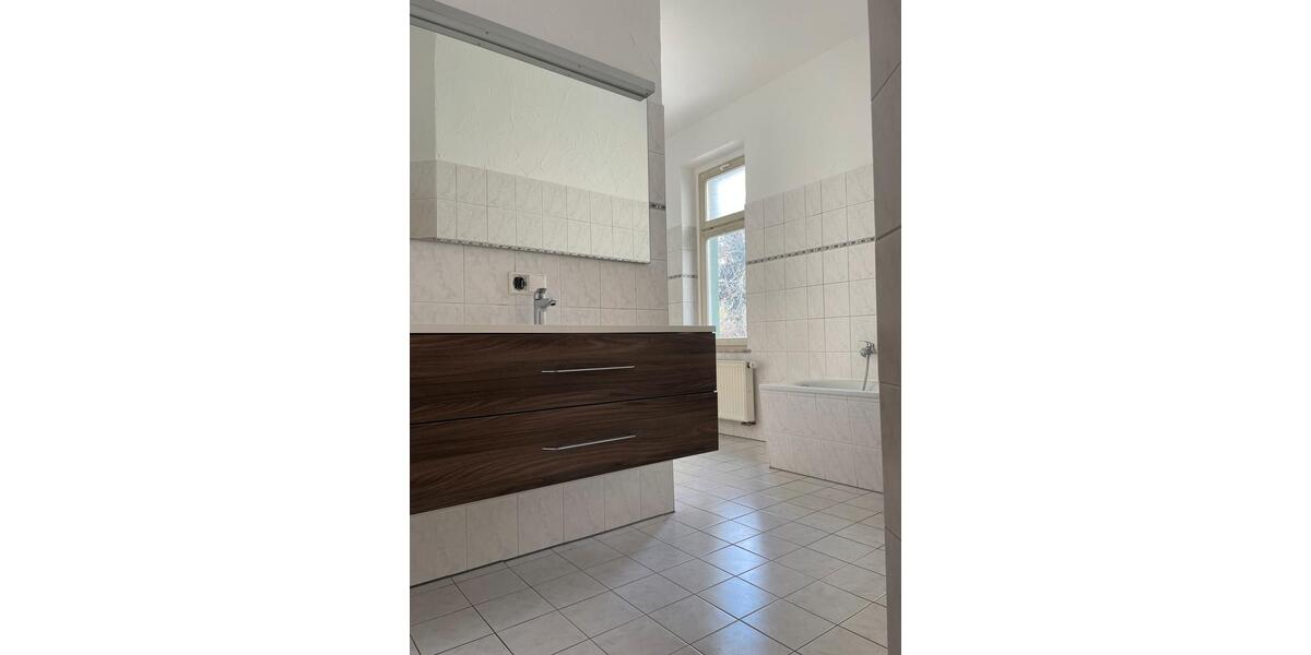 Erdgeschoßwohnung Naumburg (Saale) - 5 Zimmer, 117 m&sup2;, 1.203&euro; | Angebot:25961524