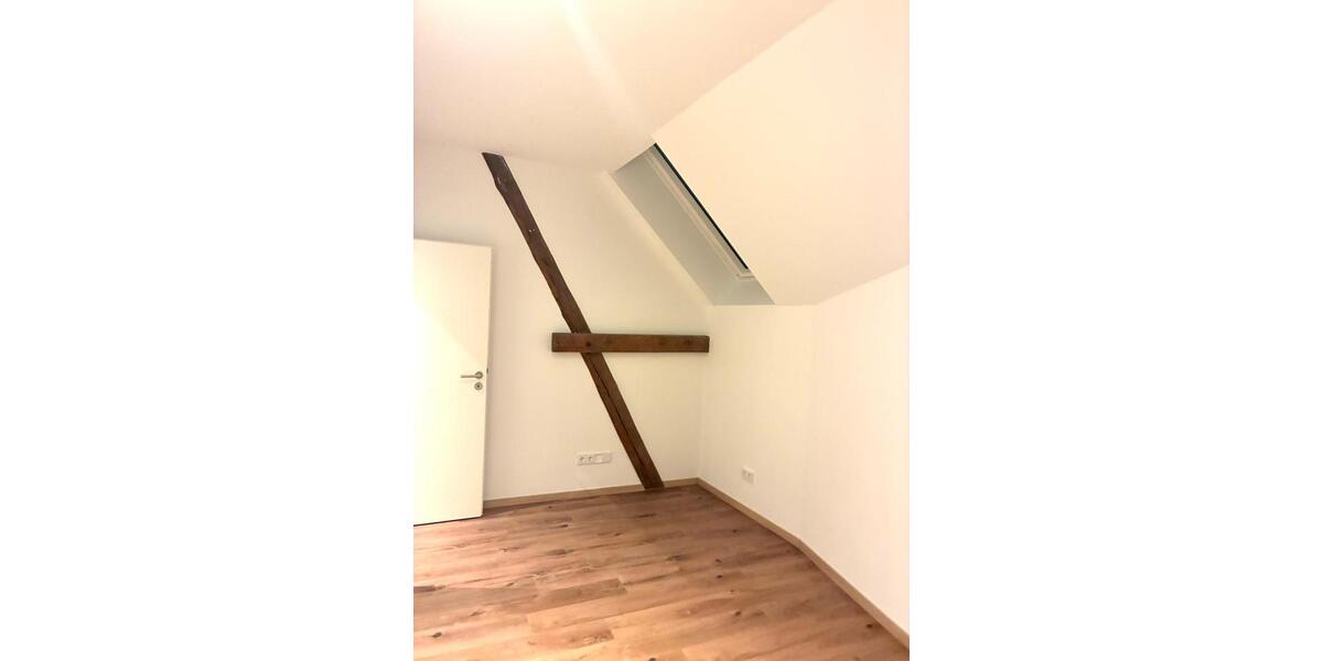 Etagenwohnung Wiesbaden Mainz-Amöneburg - 3 Zimmer, 80 m&sup2;, 1.280&euro; | Angebot:24683188