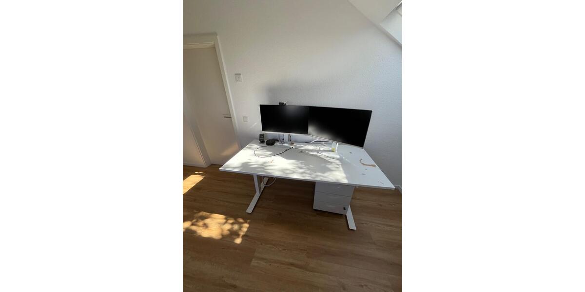 Wohnen auf Zeit Düsseldorf Pempelfort - 2.5 Zimmer, 67 m&sup2;, 1.250&euro; | Angebot:26517761