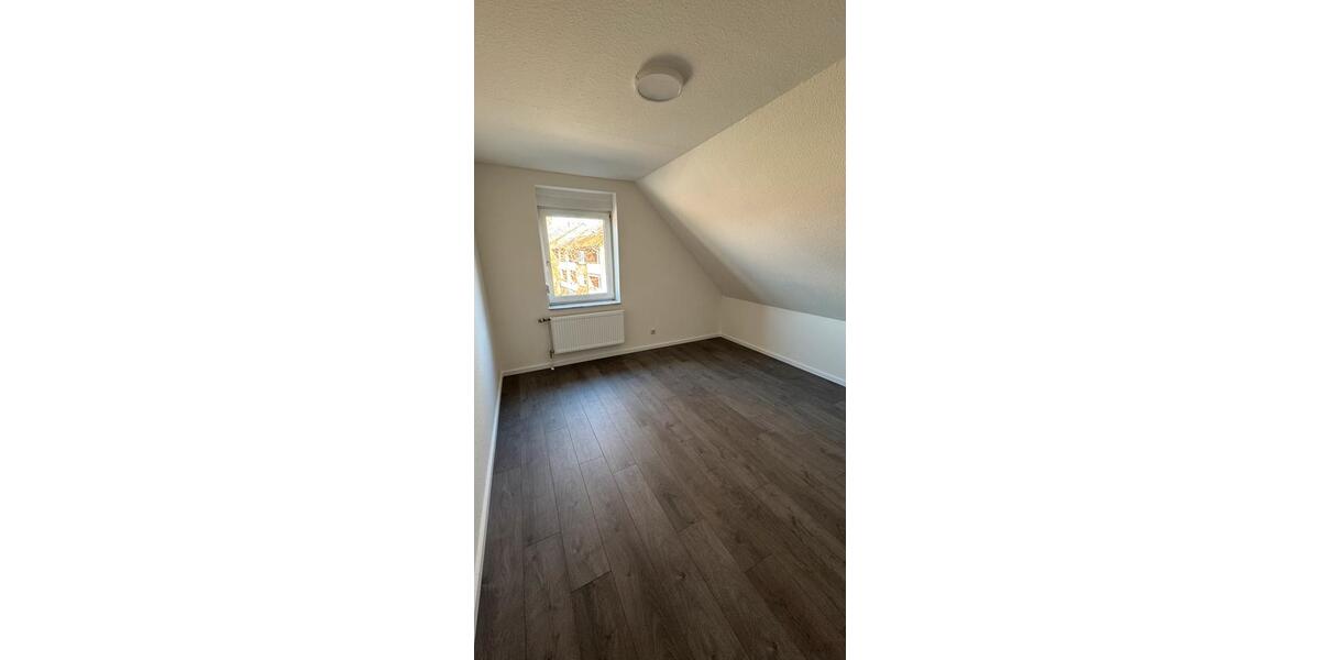 Dachgeschoßwohnung Bergen - 3 Zimmer, 90 m&sup2;, 840&euro; | Angebot:25394128