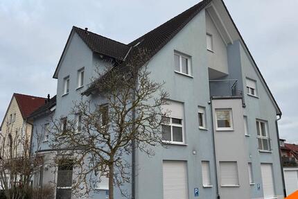 Helle Dachgeschosswohnung mit Balkon 2 zimmer