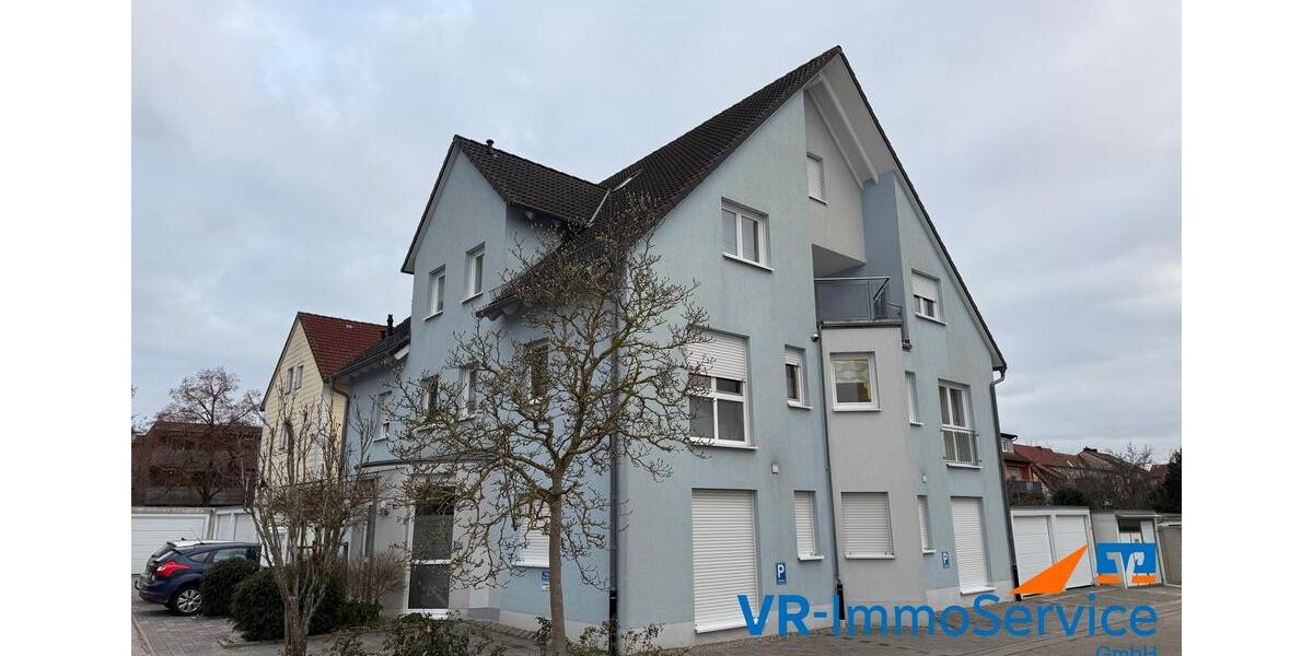 Helle Dachgeschosswohnung mit Balkon 2 zimmer