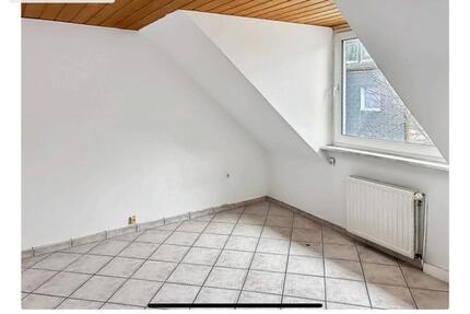 Schöne 3-Zimmer DG Wohnung in ALTENHAGEN zur Miete 3 zimmer