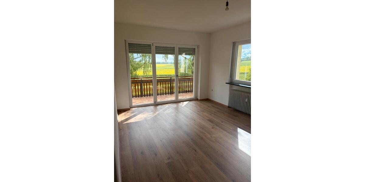 Etagenwohnung Stadtlauringen - 4 Zimmer, 102 m&sup2;, 825&euro; | Angebot:26604782