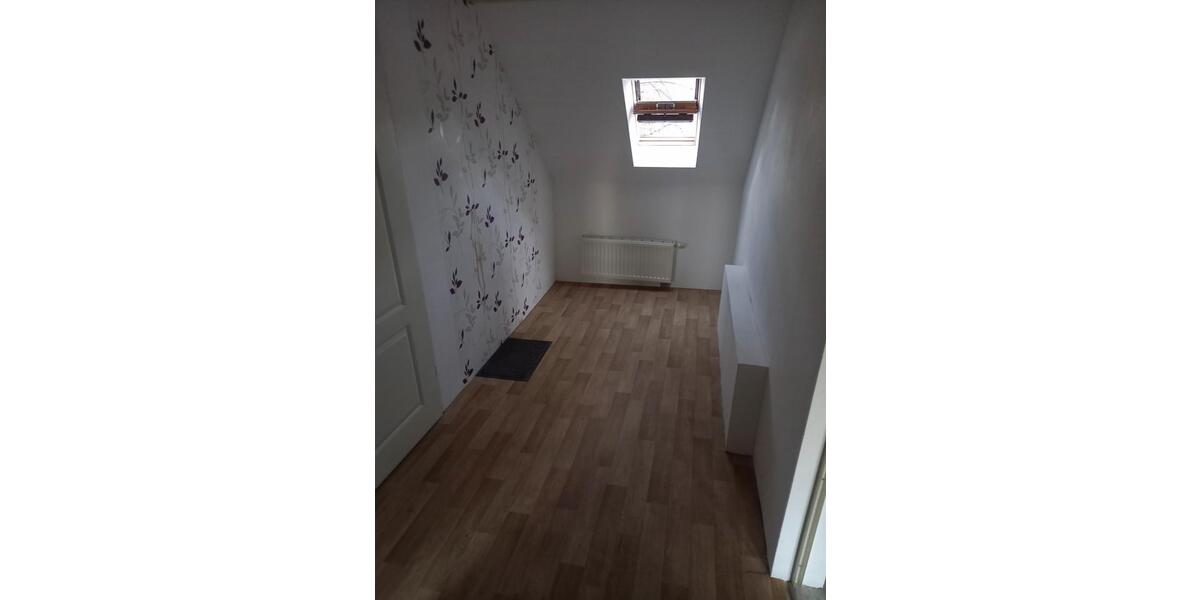 Dachgeschoßwohnung Luckenwalde - 2.5 Zimmer, 65 m&sup2;, 520&euro; | Angebot:26463392