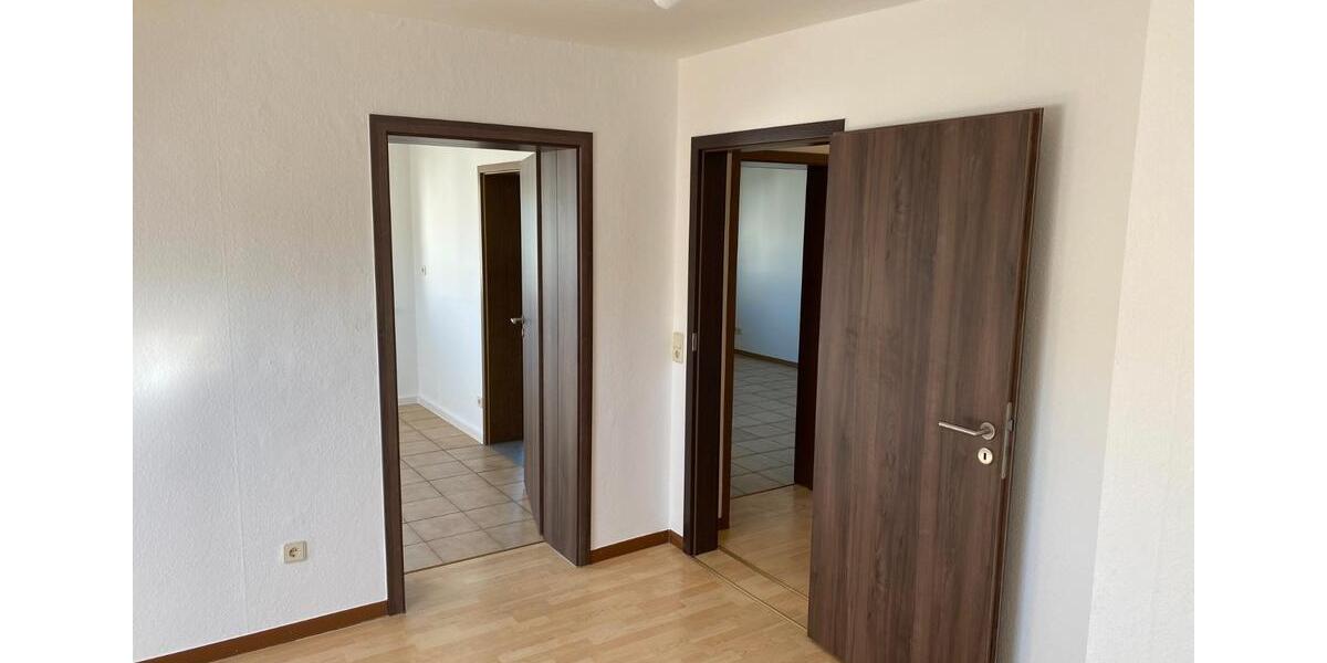 Dachgeschoßwohnung Nauort - 3.5 Zimmer, 70 m&sup2;, 595&euro; | Angebot:26627079