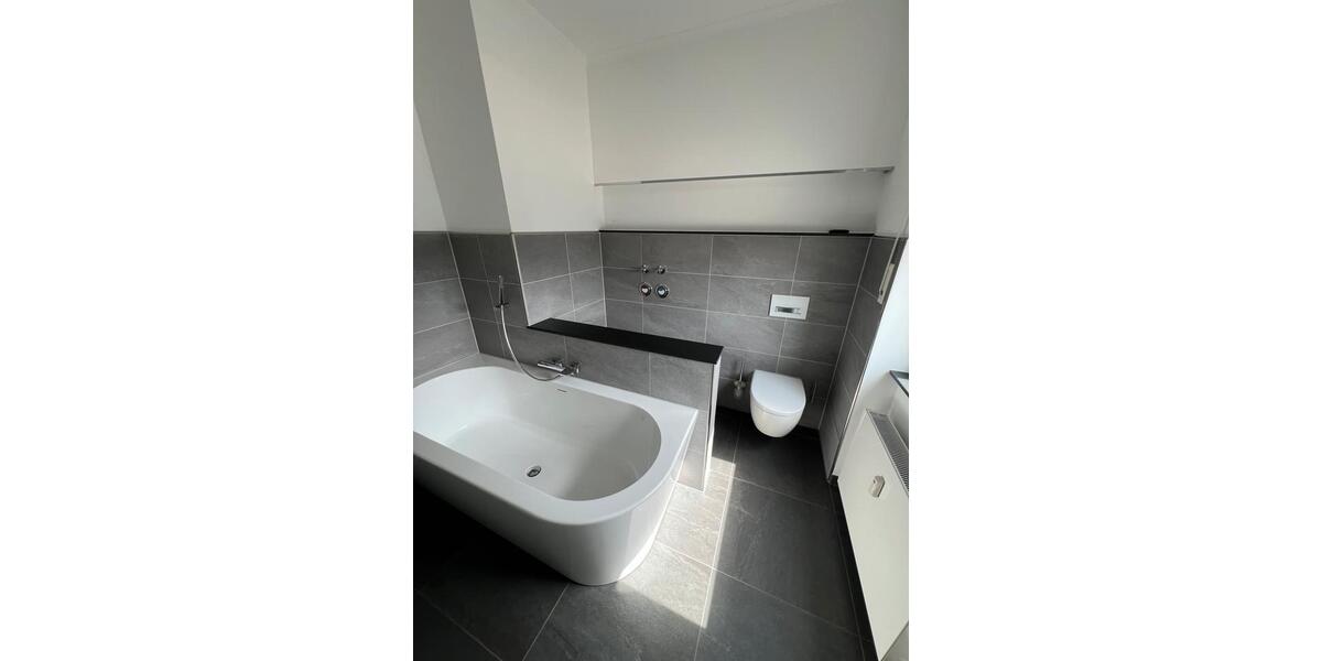 Einfamilienhaus Geilenkirchen - 3 Zimmer, 180 m&sup2;, 2.000&euro; | Angebot:26591592