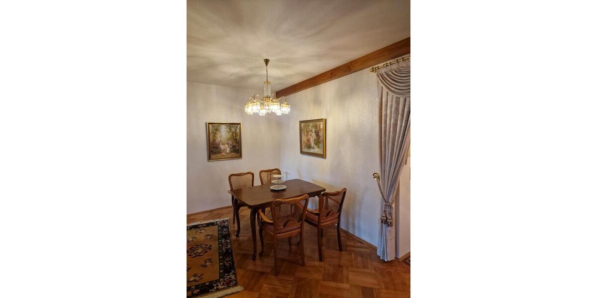 Etagenwohnung Bautzen - 4 Zimmer, 152 m&sup2;, 1.100&euro; | Angebot:24766861