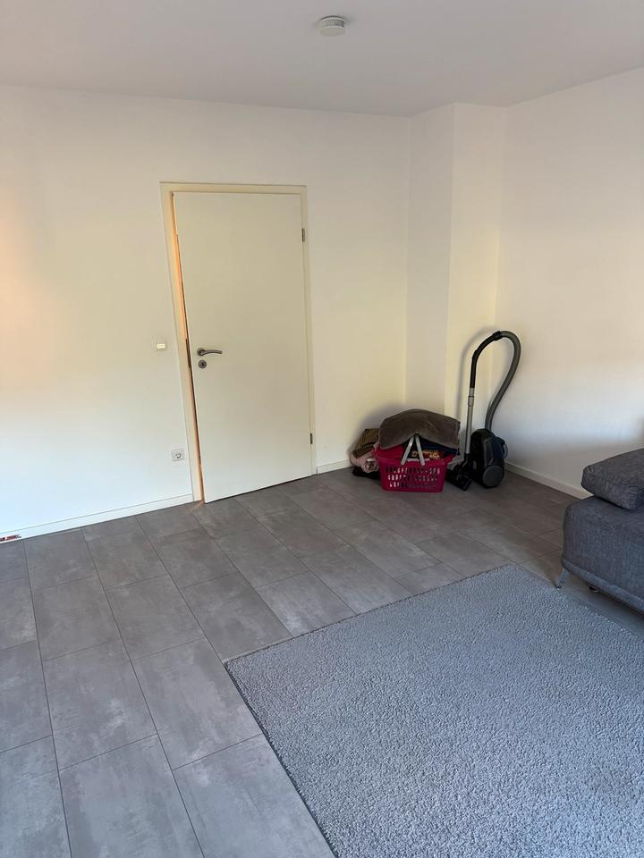 Helle 3-Zimmer-Wohnung mit Balkon in zentraler Lage – Esslingen
