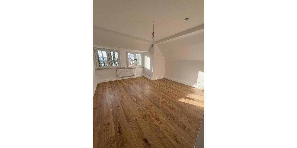 Dachgeschoßwohnung Oberhausen - 3.5 Zimmer, 103 m&sup2;, 770&euro; | Angebot:24703831