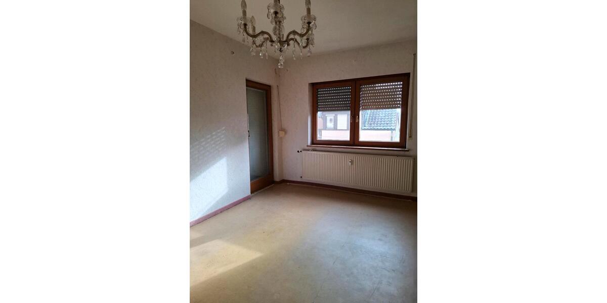 Etagenwohnung Gerhardshofen - 5 Zimmer, 125 m&sup2;, 820&euro; | Angebot:25764451