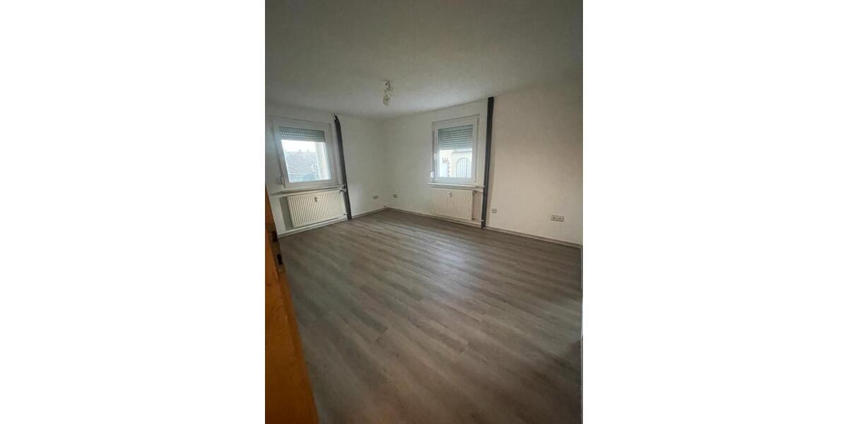 Erdgeschoßwohnung Butzbach - 3.5 Zimmer, 74 m&sup2;, 1.200&euro; | Angebot:24381467