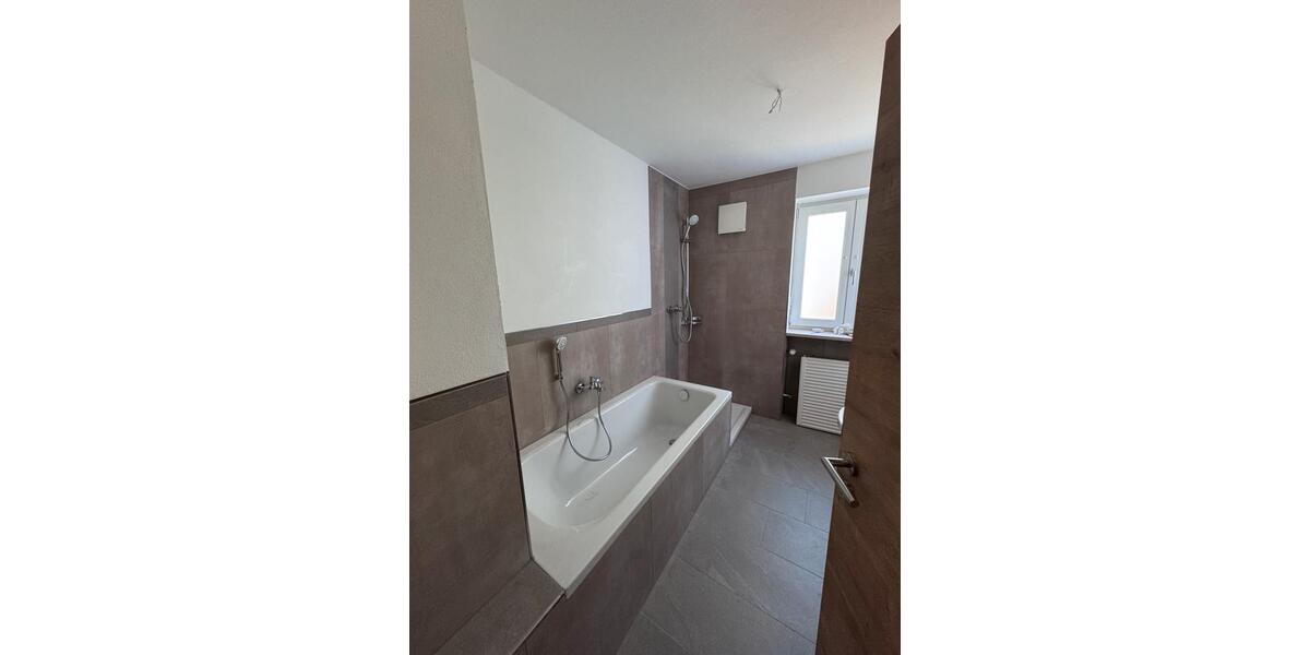 Etagenwohnung Weng Hinzlbach - 4 Zimmer, 95 m&sup2;, 960&euro; | Angebot:26697934