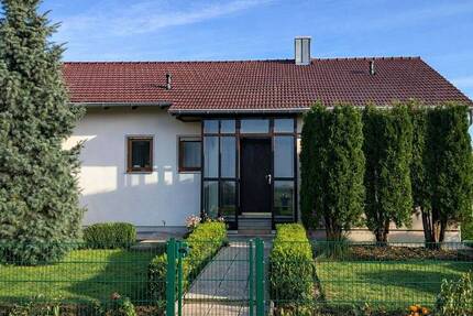 Haus Geiselhöring-Pönning Pönning - 7 Zimmer, 140 m&sup2;, 1.280&euro; | Angebot:26796459