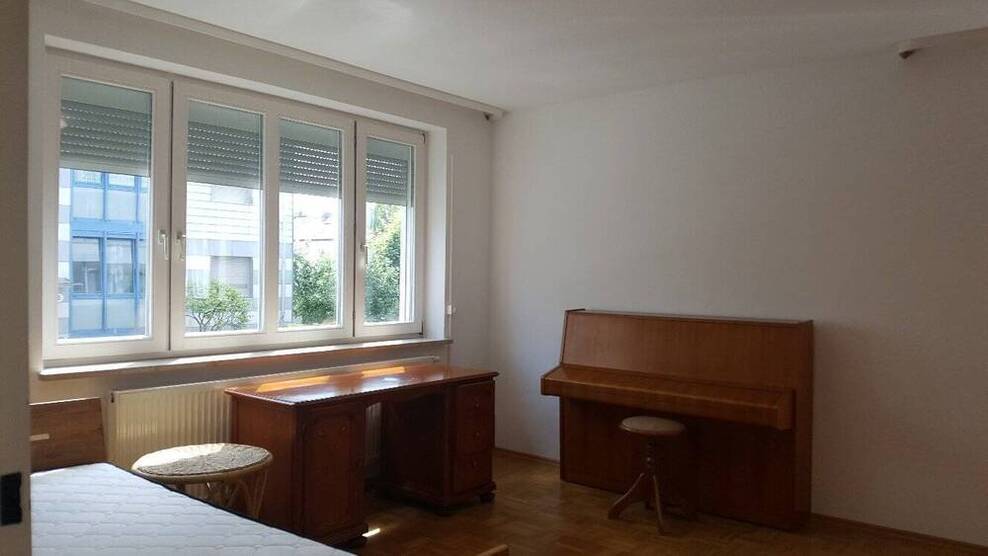 Teilmöblierte 2-Zi.-Wohnung am Ringpark