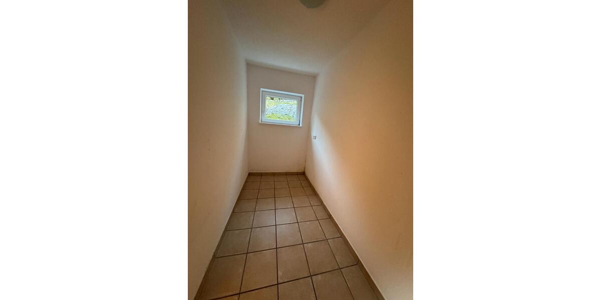 Erdgeschoßwohnung Dillenburg Donsbach - 4 Zimmer, 128 m&sup2;, 900&euro; | Angebot:26127245