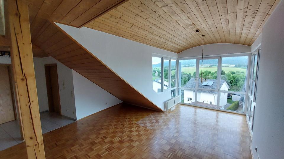 Dachgeschoßwohnung Aldingen - 2.5 Zimmer, 70 m&sup2;, 665&euro; | Angebot:25321945