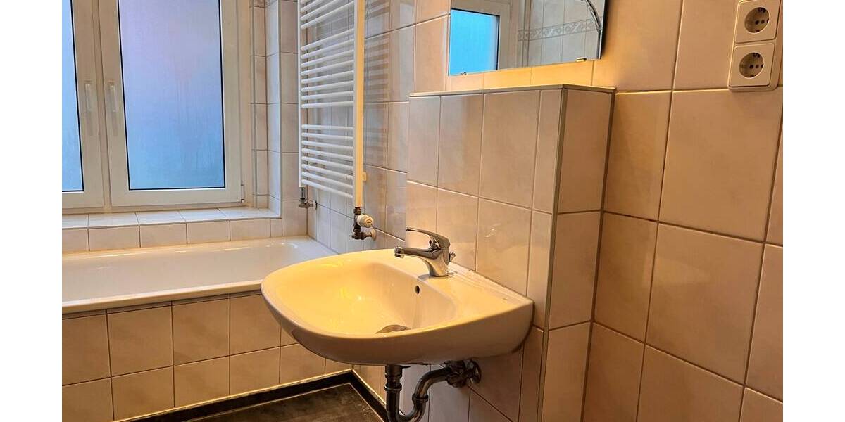 Etagenwohnung Plauen Stadtmitte - 3 Zimmer, 78 m&sup2;, 400&euro; | Angebot:26657190