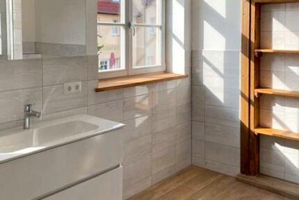 Stilvolle Wohnung in saniertem Altbau mit großer Sonnenterrasse 4 zimmer