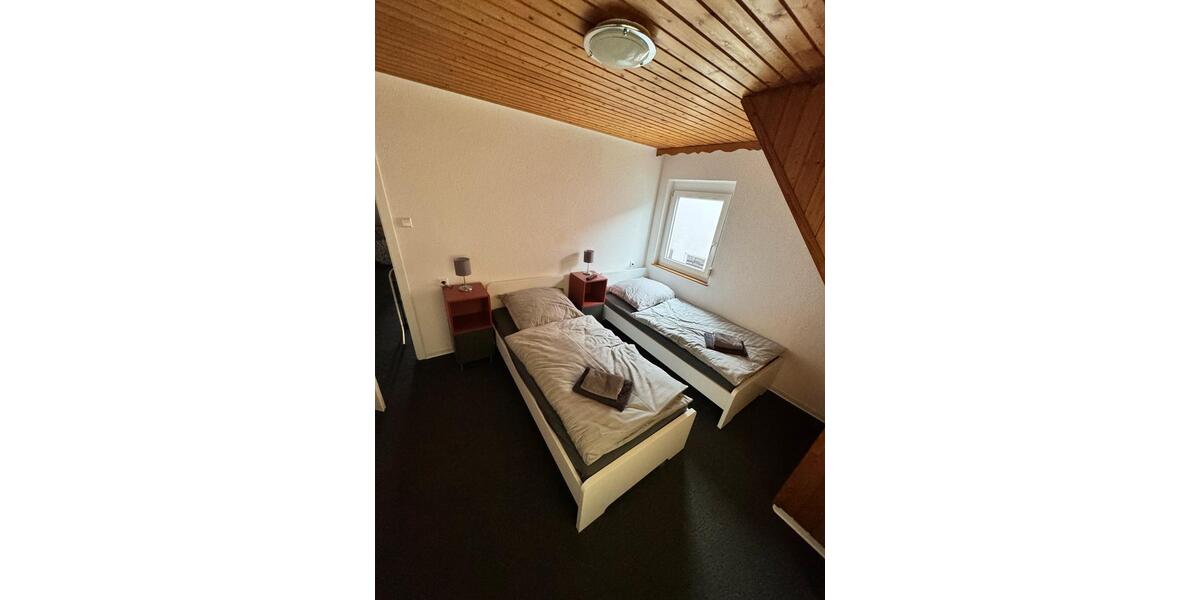 Wohnen auf Zeit Oedheim - 8 Zimmer, 150 m&sup2;, 4.900&euro; | Angebot:19806079