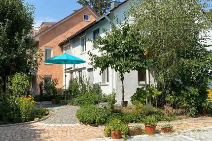 Schönes WG Zimmer in 2er WG 12.5 zimmer