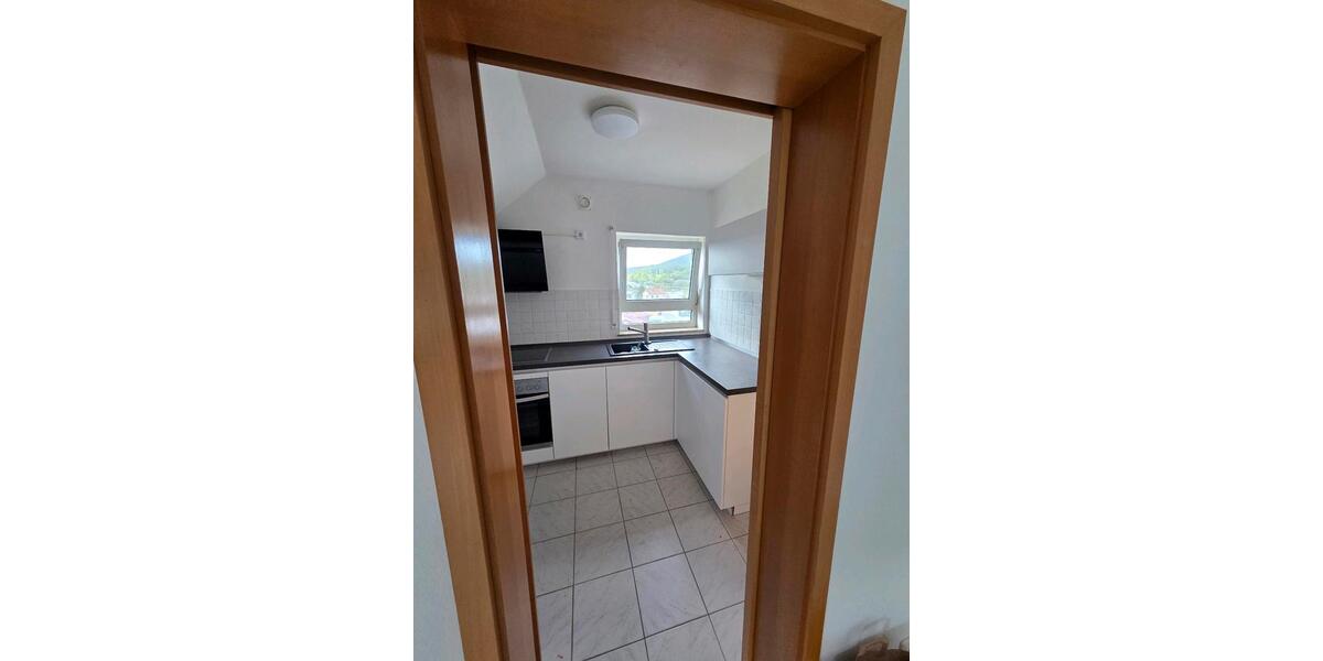 Dachgeschoßwohnung Miltenberg - 3 Zimmer, 62 m&sup2;, 950&euro; | Angebot:26615821