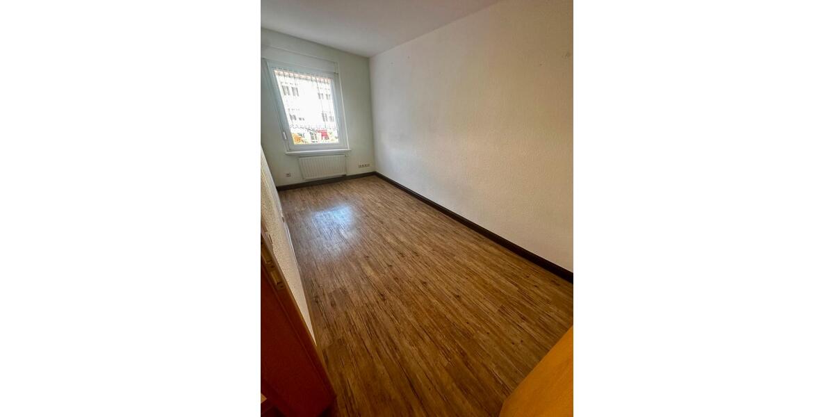 Erdgeschoßwohnung Pößneck - 3 Zimmer, 62 m&sup2;, 434&euro; | Angebot:25747750