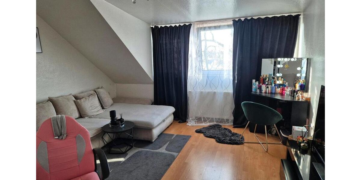 Dachgeschoßwohnung Krefeld Dießem - 2 Zimmer, 50 m&sup2;, 490&euro; | Angebot:25417042