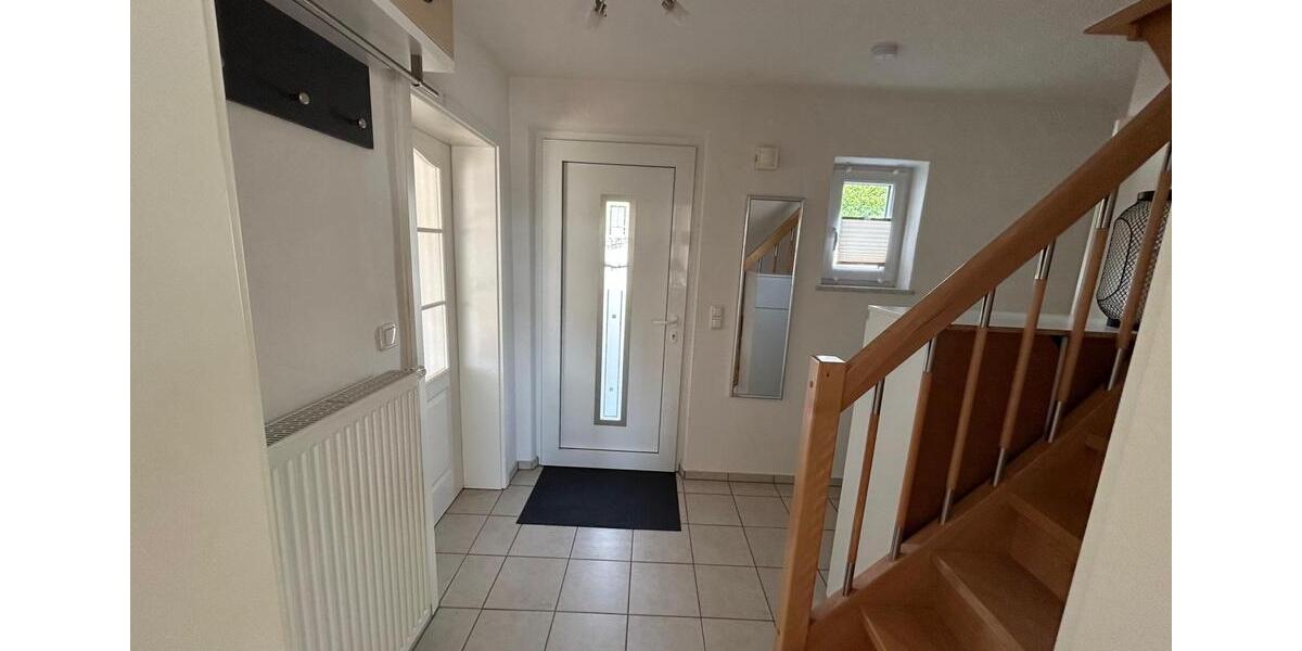 Einfamilienhaus Eggenfelden - 4 Zimmer, 95 m&sup2;, 890&euro; | Angebot:26628089