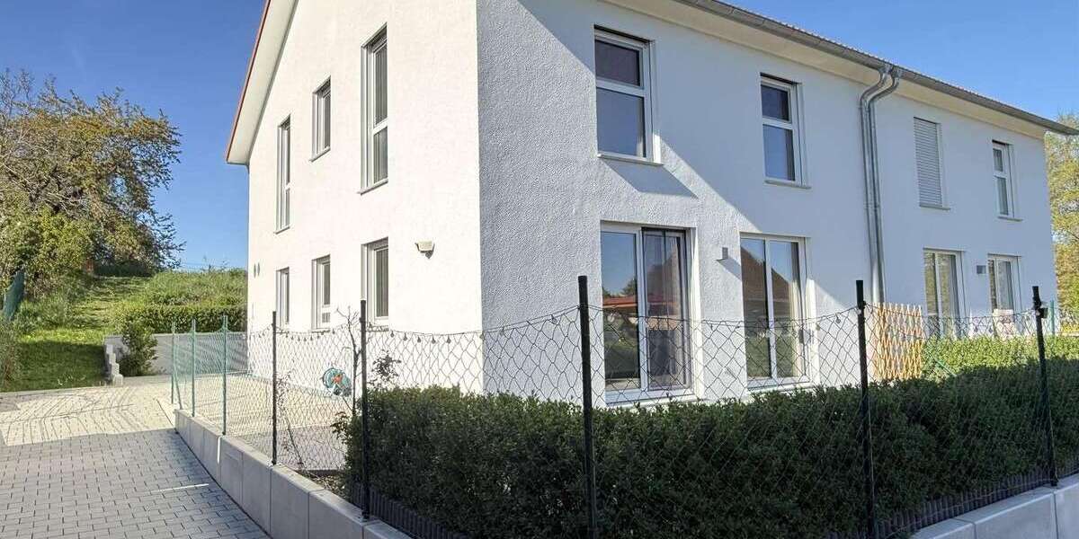 Einfamilienhaus Ellingen - 4 Zimmer, 127 m&sup2;, 1.580&euro; | Angebot:26308302