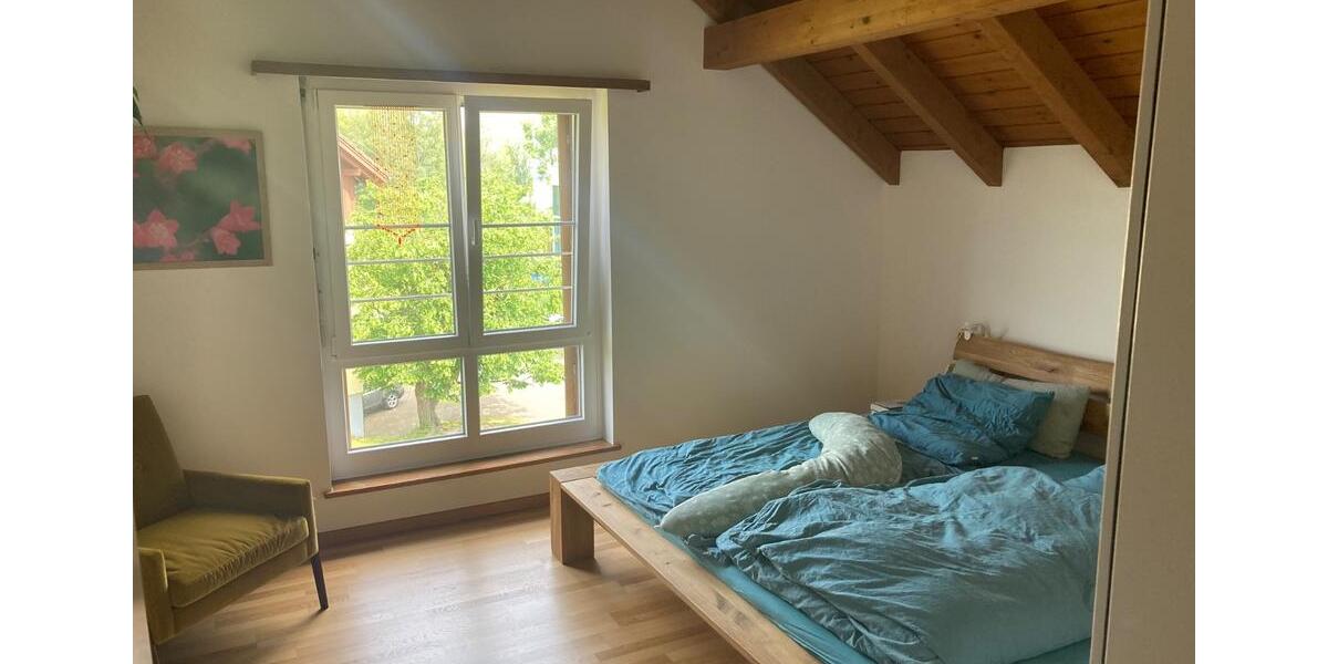 Dachgeschoßwohnung Konstanz Allmannsdorf - 5.5 Zimmer, 120 m&sup2;, 2.000&euro; | Angebot:24690431