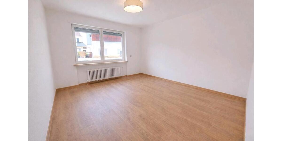 Etagenwohnung Kastellaun - 3 Zimmer, 90 m&sup2;, 765&euro; | Angebot:26416104
