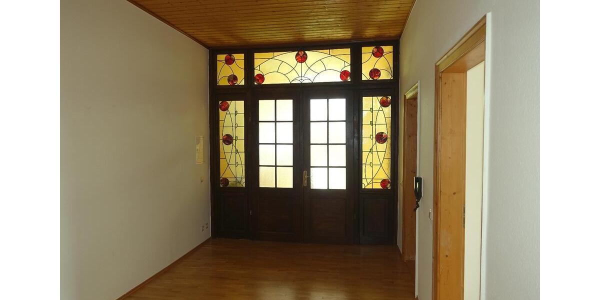 Etagenwohnung Sonneberg - 2 Zimmer, 90 m&sup2;, 650&euro; | Angebot:25982534