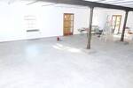 Geräumiges Bauernhaus mit Stall und Tenne; Anfragen bitte per email!