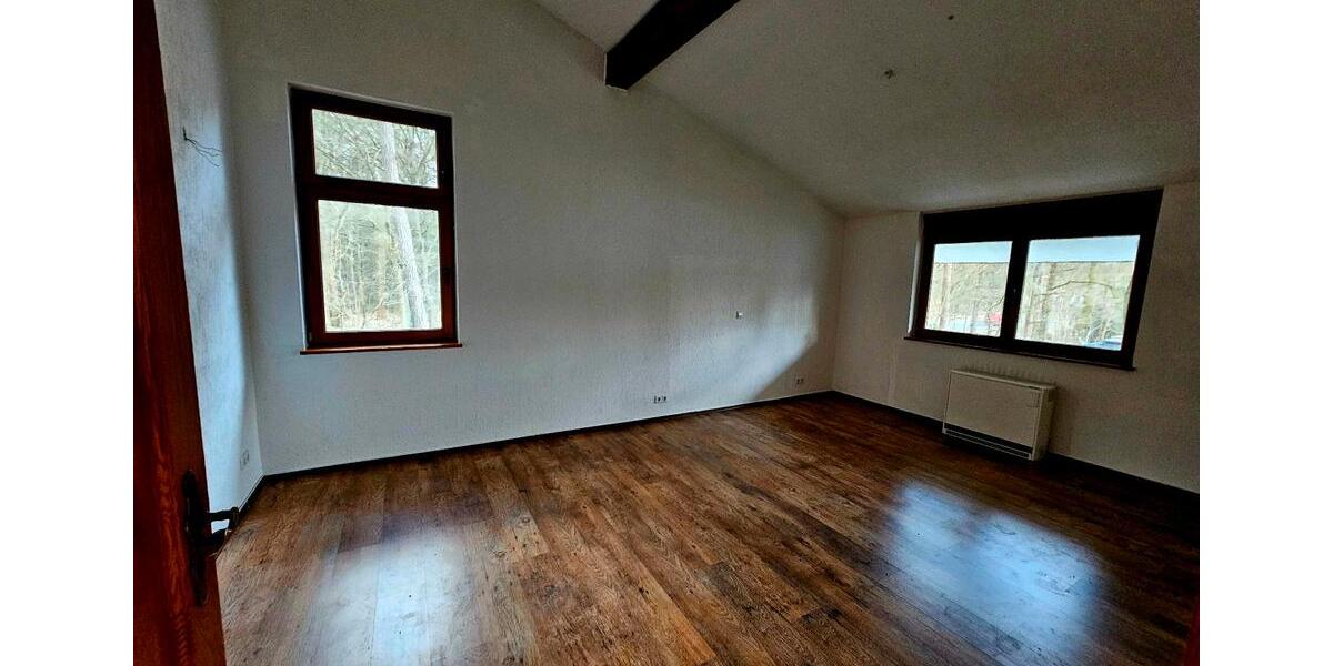 Dachgeschoßwohnung Bernau bei Berlin - 3 Zimmer, 100 m&sup2;, 1.200&euro; | Angebot:25510264