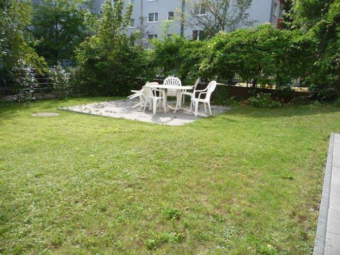 Im schönsten Haus der Straße - helle, geräumige 1-Raumwohnung 1 zimmer