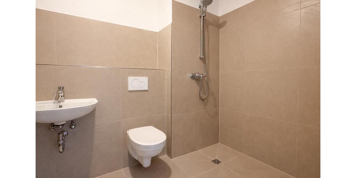 Etagenwohnung Berlin Neukölln - 5 Zimmer, 120 m&sup2;, 2.200&euro; | Angebot:25341407