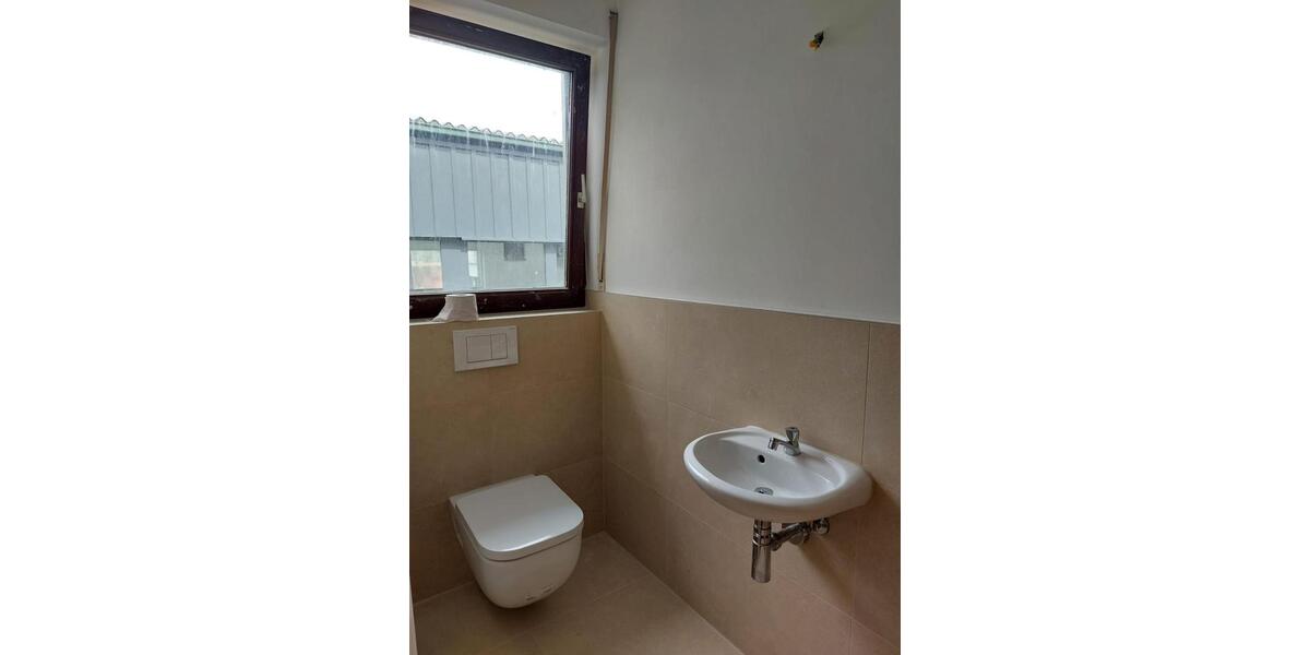 Erdgeschoßwohnung Blaustein - 4 Zimmer, 170 m&sup2;, 1.750&euro; | Angebot:24859616