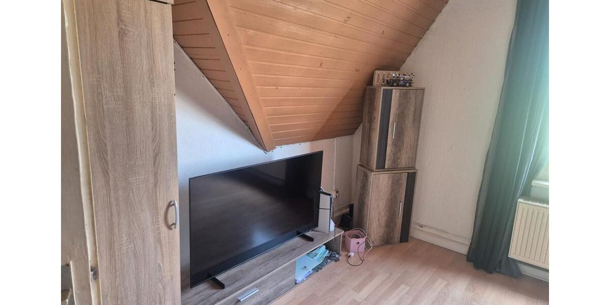 Dachgeschoßwohnung Nürtingen - 3 Zimmer, 65 m&sup2;, 1.150&euro; | Angebot:26480217
