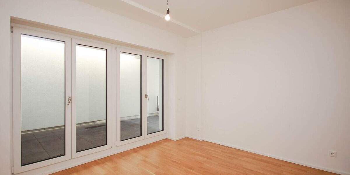 Etagenwohnung Düsseldorf / Stadtmitte Stadtmitte - 5 Zimmer, 134 m&sup2;, 2.600&euro; | Angebot:23194970