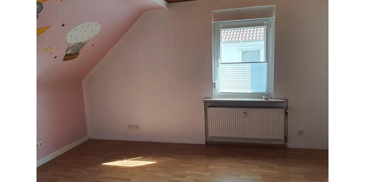 Dachgeschoßwohnung Witzenhausen - 4 Zimmer, 100 m&sup2;, 650&euro; | Angebot:26221962
