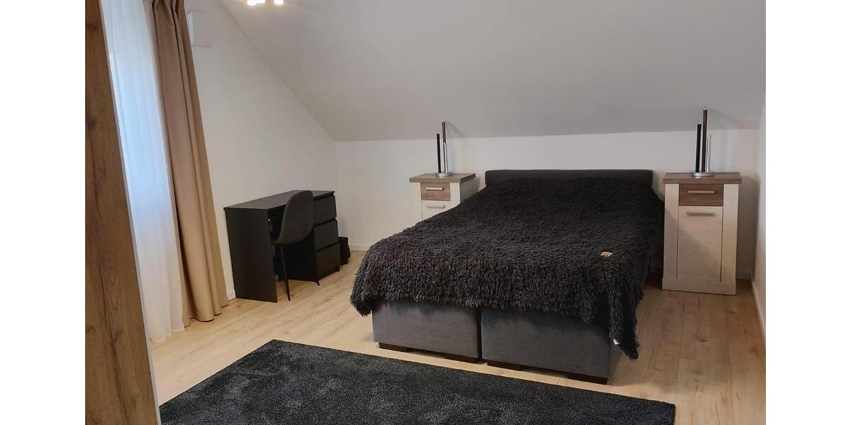 Dachgeschoßwohnung Eisingen - 3 Zimmer, 100 m&sup2;, 1.250&euro; | Angebot:25393577