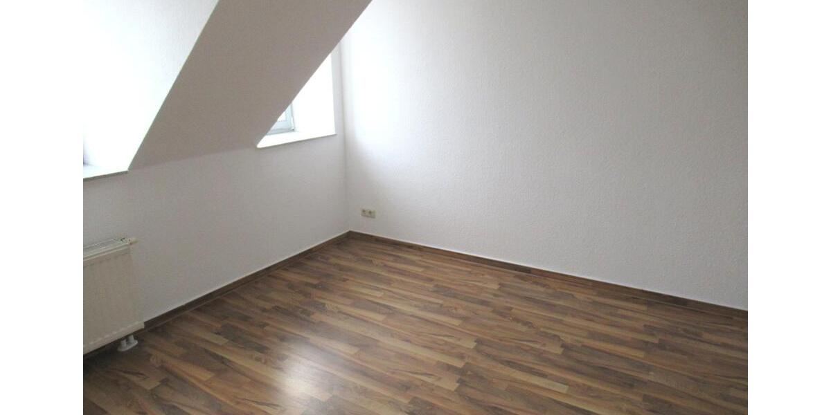 Etagenwohnung Werdau - 3 Zimmer, 76 m&sup2;, 440&euro; | Angebot:26477175