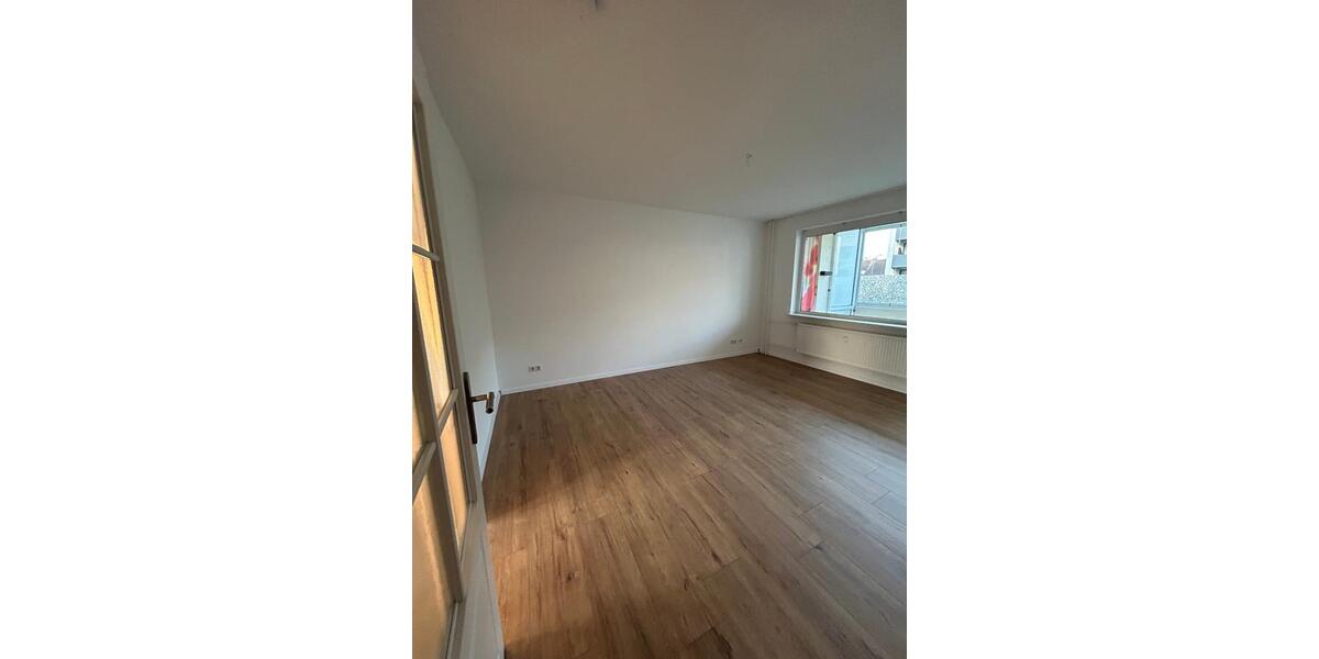 Zu Vermieten: 3-Zimmer-Wohnung mit EBK in RönnebeckFarge 3 zimmer