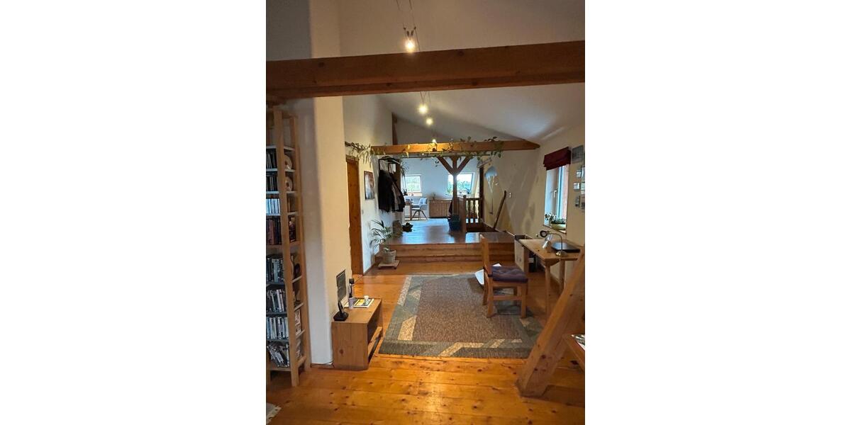 100qm Wohnung im Dachgeschoss 2 zimmer