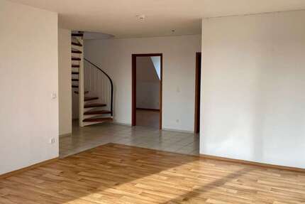 Wohnung zum Mieten in Nürnberg 1.144,51 € 98.75 m² 3 zimmer